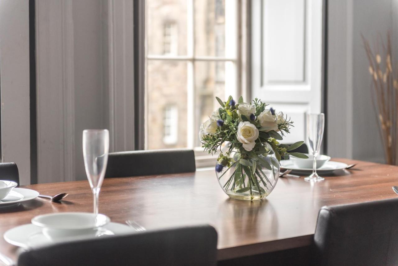 F&O Apartments - Vip Royal Mile 2 Bed Apartment - Sleeps 4 에든버러 외부 사진